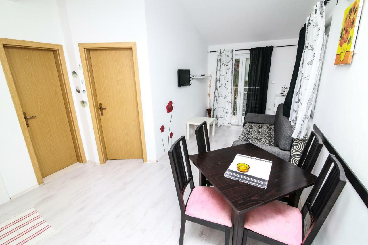 Apartments Alma Podgora Ngoại thất bức ảnh