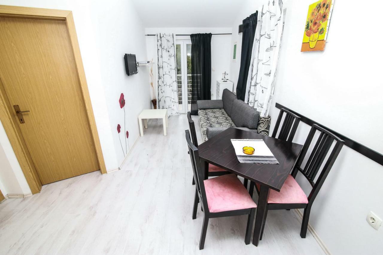 Apartments Alma Podgora Ngoại thất bức ảnh